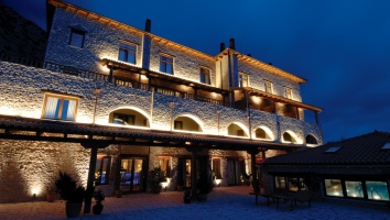 Η Trésor Hotels & Resorts καλωσορίζει το Santa Marina Arachova Resort & Spa